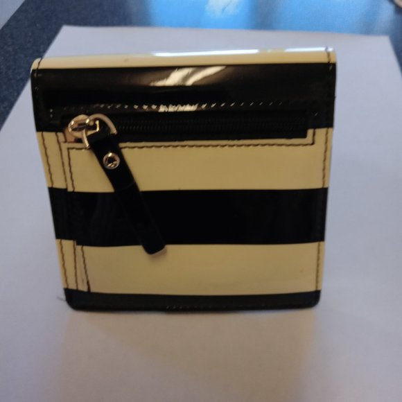 kate spade cream & black striped wallet - new/scuffed - Picture 10 of 14
